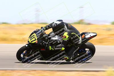 media/Apr-30-2023-CRA (Sun) [[020fcf5d43]]/Race 3-1000 Amateur Supersport/